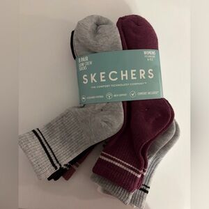 NWT Skechers WOMENS 8 Pair Low Crew Socks Size 6-9.5 Arch Support